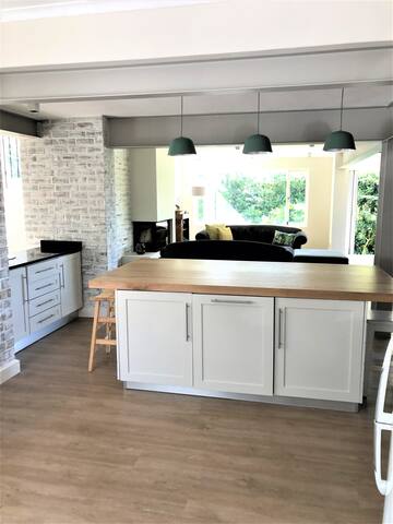 Lovely family home in the heart of Cape Town gallery image 5