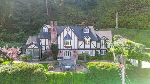 Grand English Style Home!