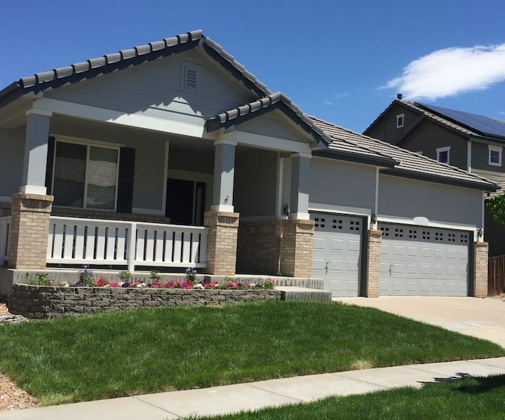 14 mins to DIA 2 BRs/2 Ba within our Ranch Home Houses for Rent in Commerce City, Colorado