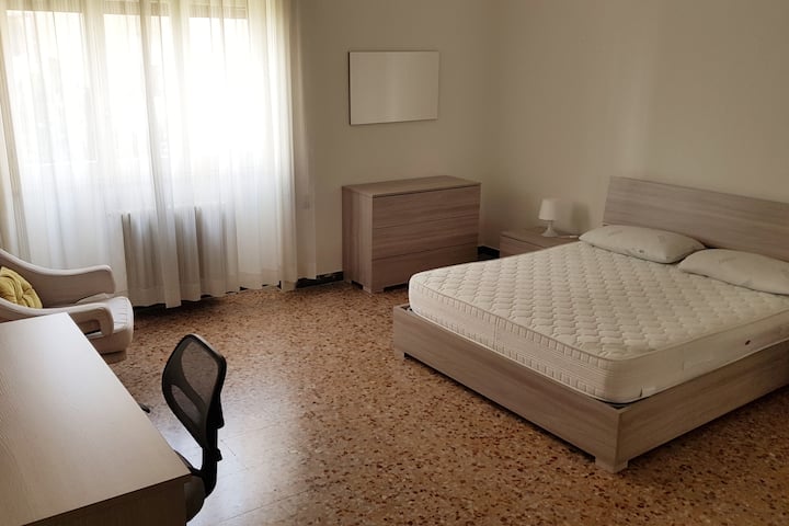 החדר הכפול הראשון