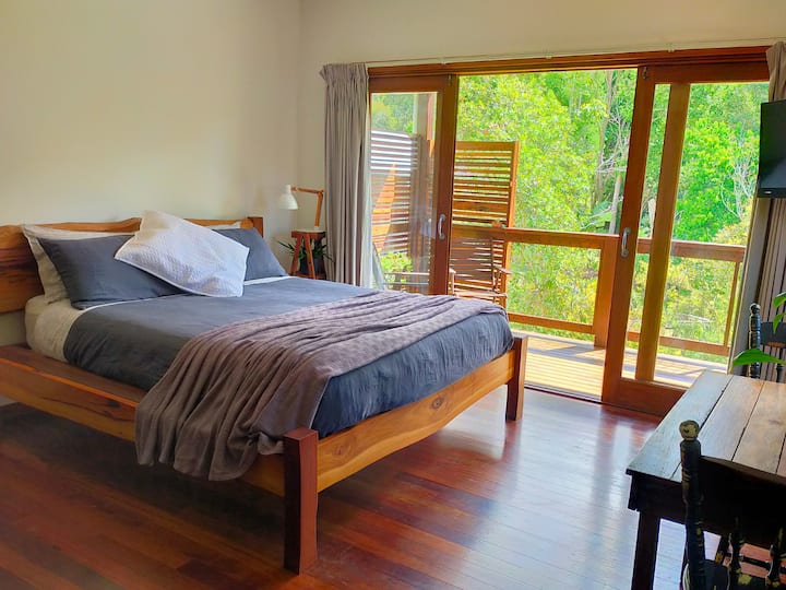 Private A/C Studio walk to town Guest suites for Rent in Bellingen