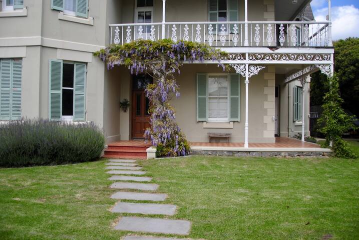 Beau Bonair gallery image 4