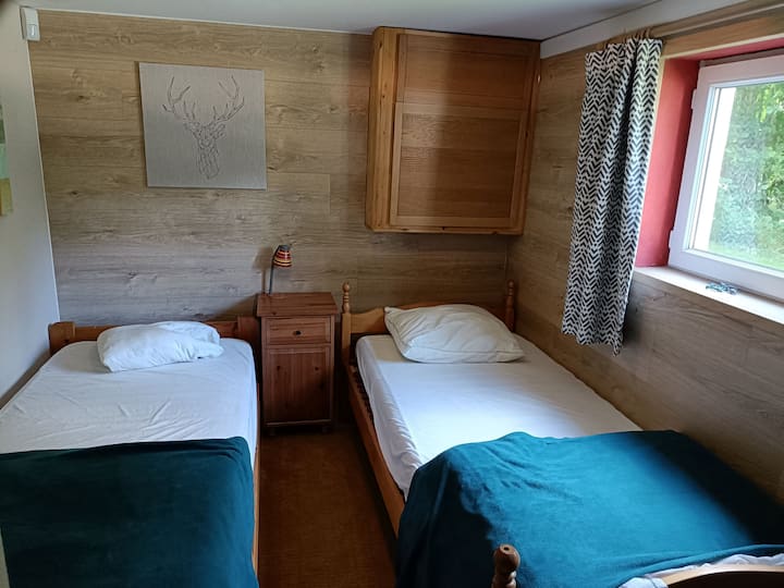 Chumba cha kulala 4: Vitanda 2 90cm