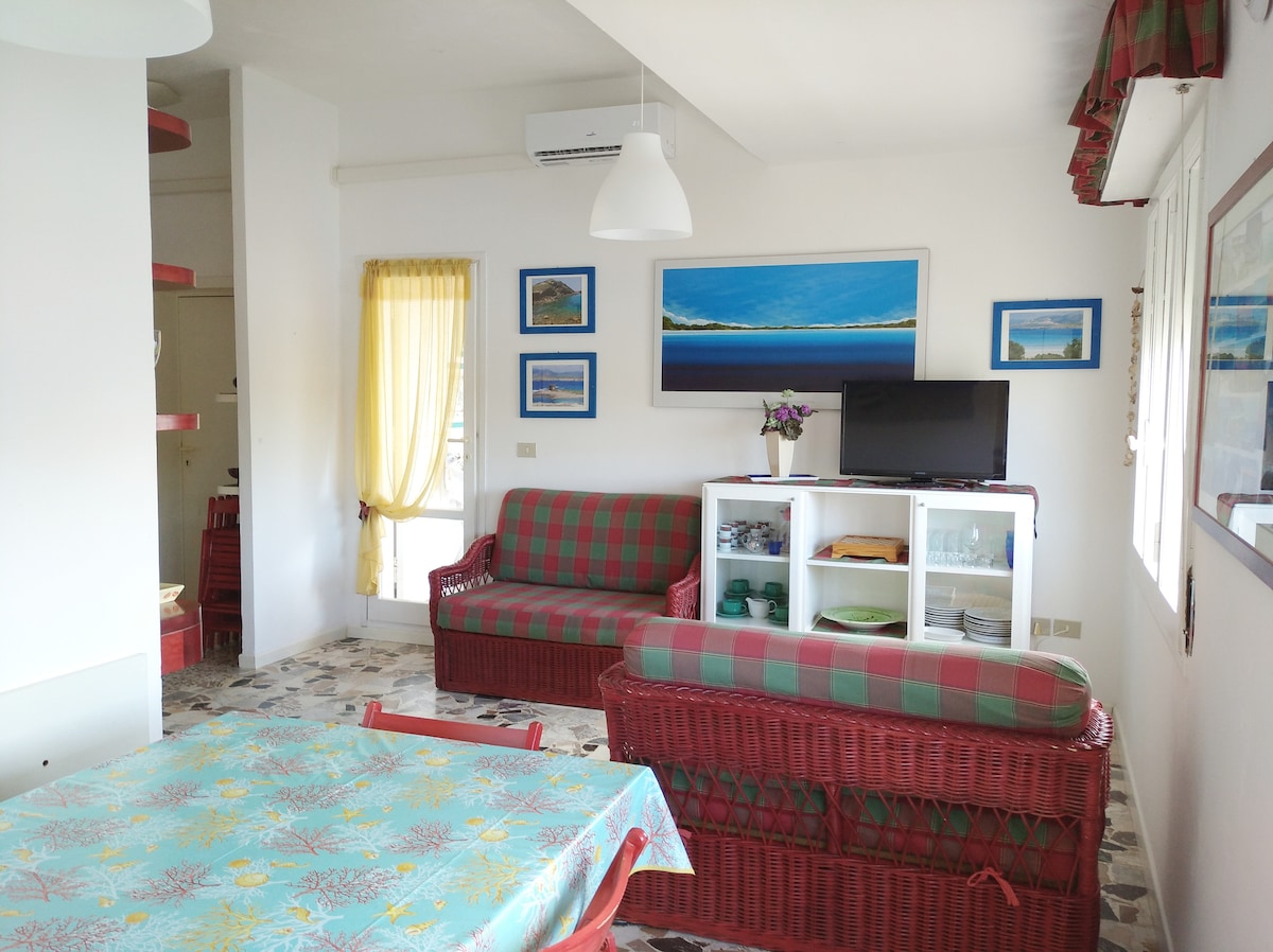 Annonce Airbnb populaire: House "IL LUNGOMARE " à Stintino