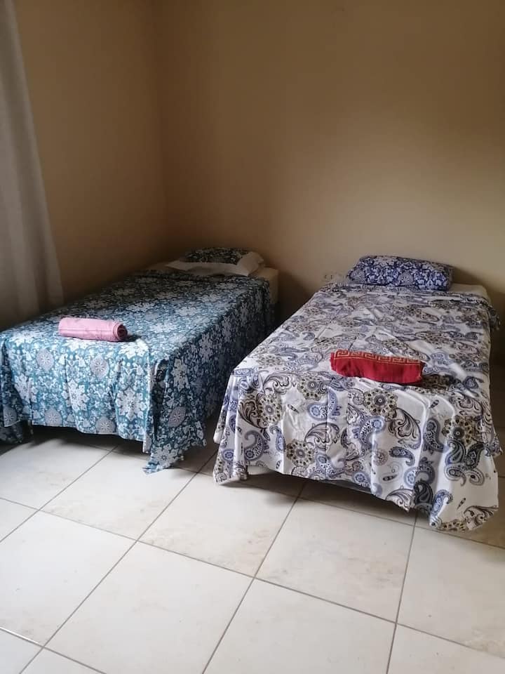 Chumba cha Pili cha 3