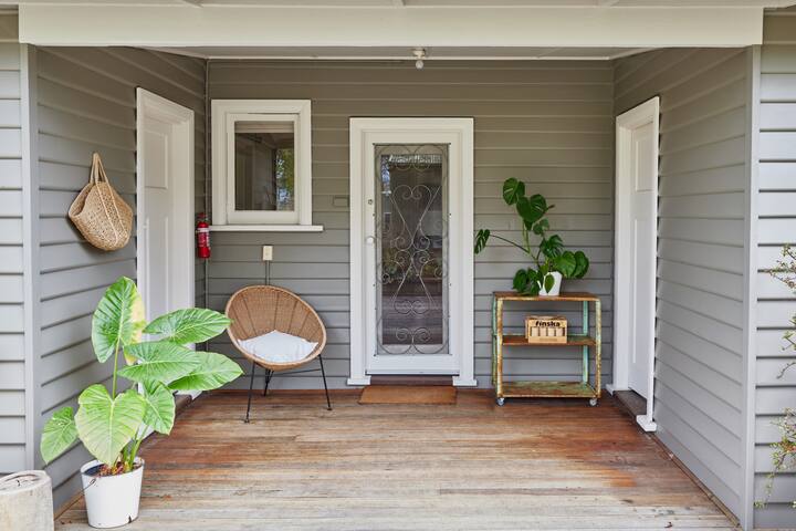 Yarra Valley Vineyard Cottage, premier location gallery image 5