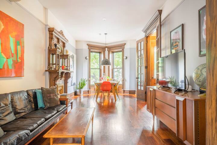 Bedstuy/Bushwick Triplex with deck and backyard gallery image 3