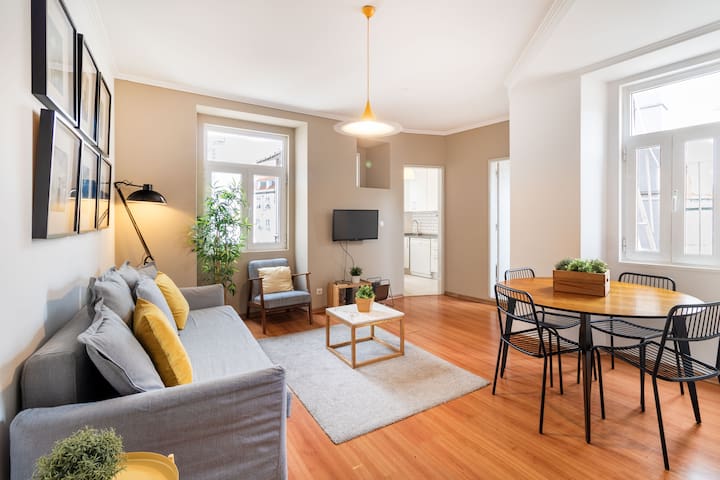 Cozy Central Downtown V by Central Hill