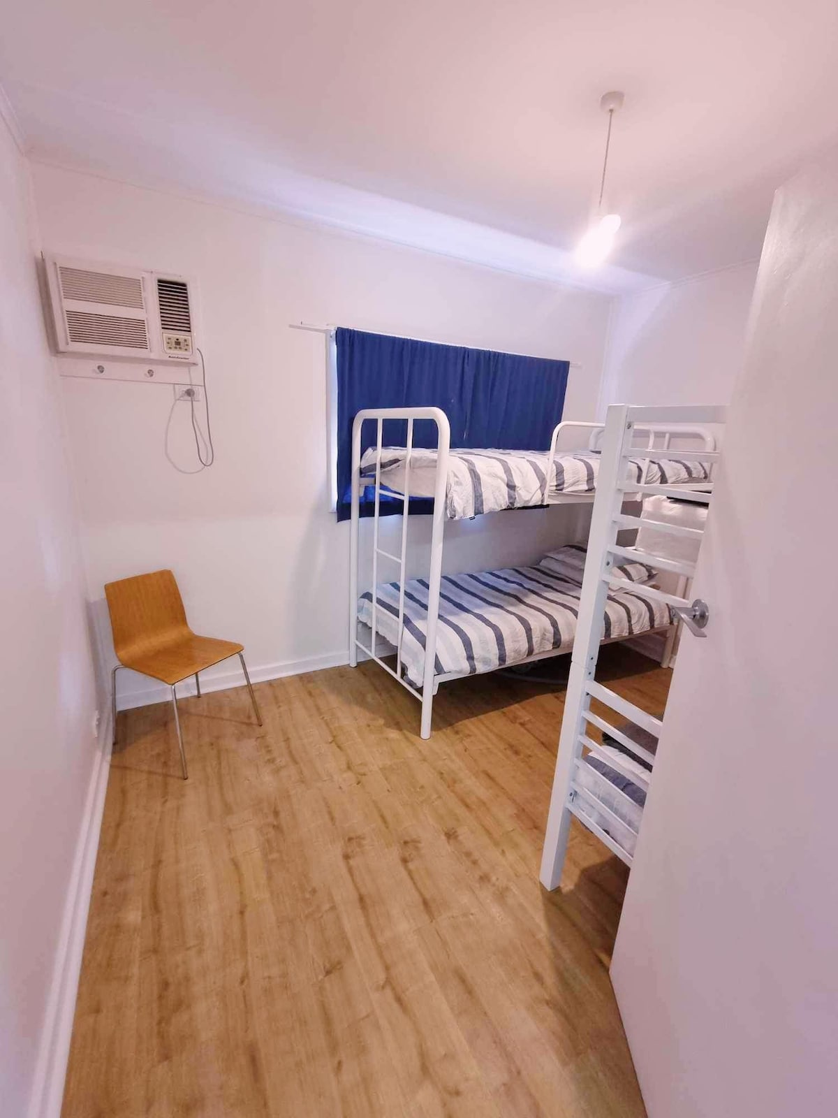 שתי מיטות קומתיים (BR3)