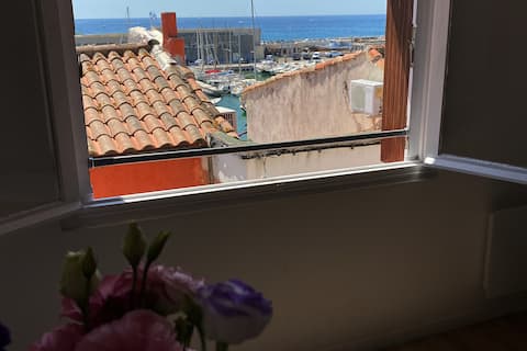 Top Airbnb: The Seagulls (appartment 65m2 sea view) in Cassis
