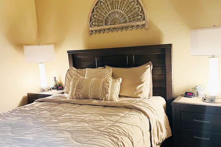 მე-3 საძინებელი - დედოფალი