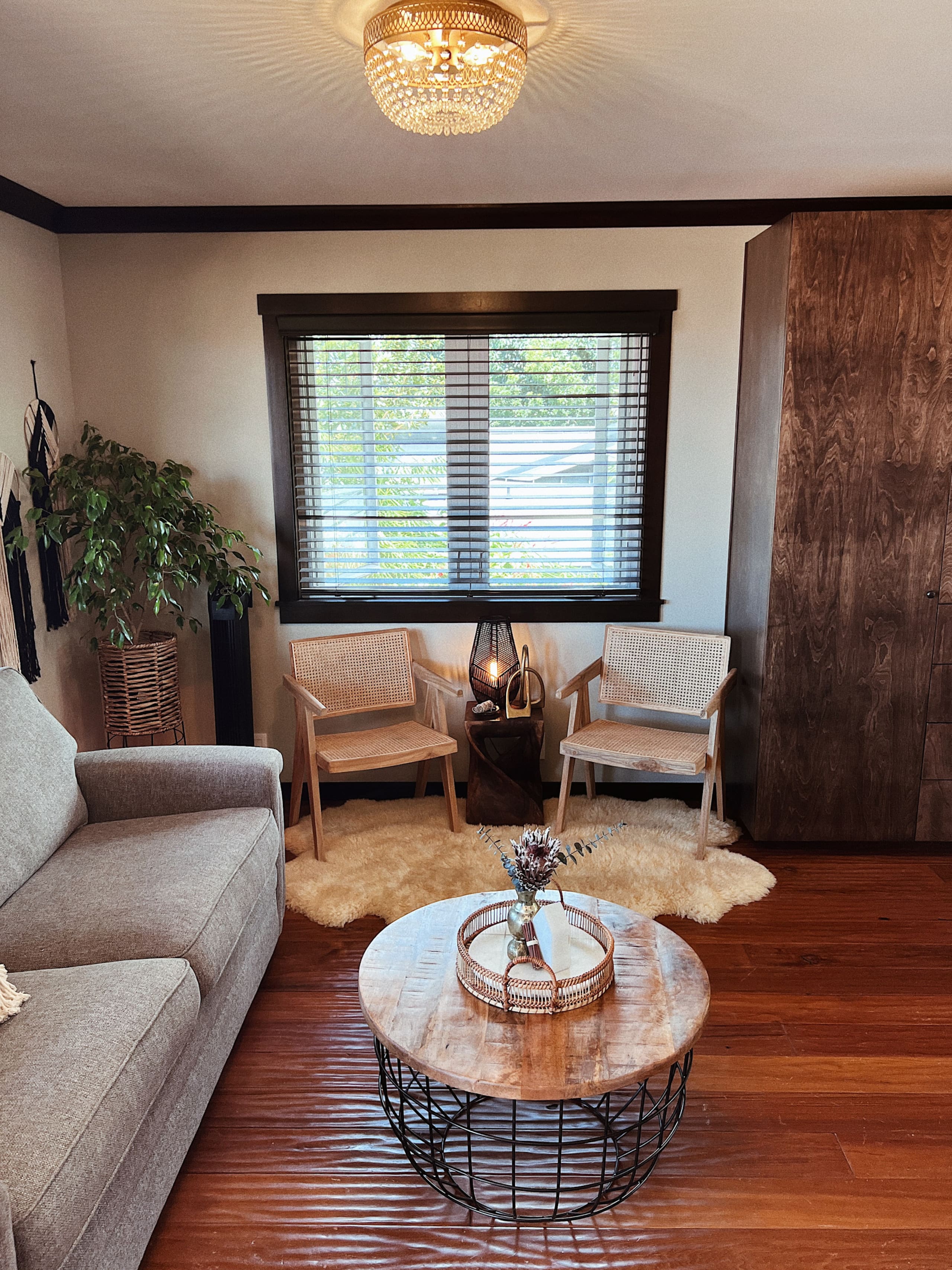 Anuhea House Hema - Beautiful custom-built studio - Image 3