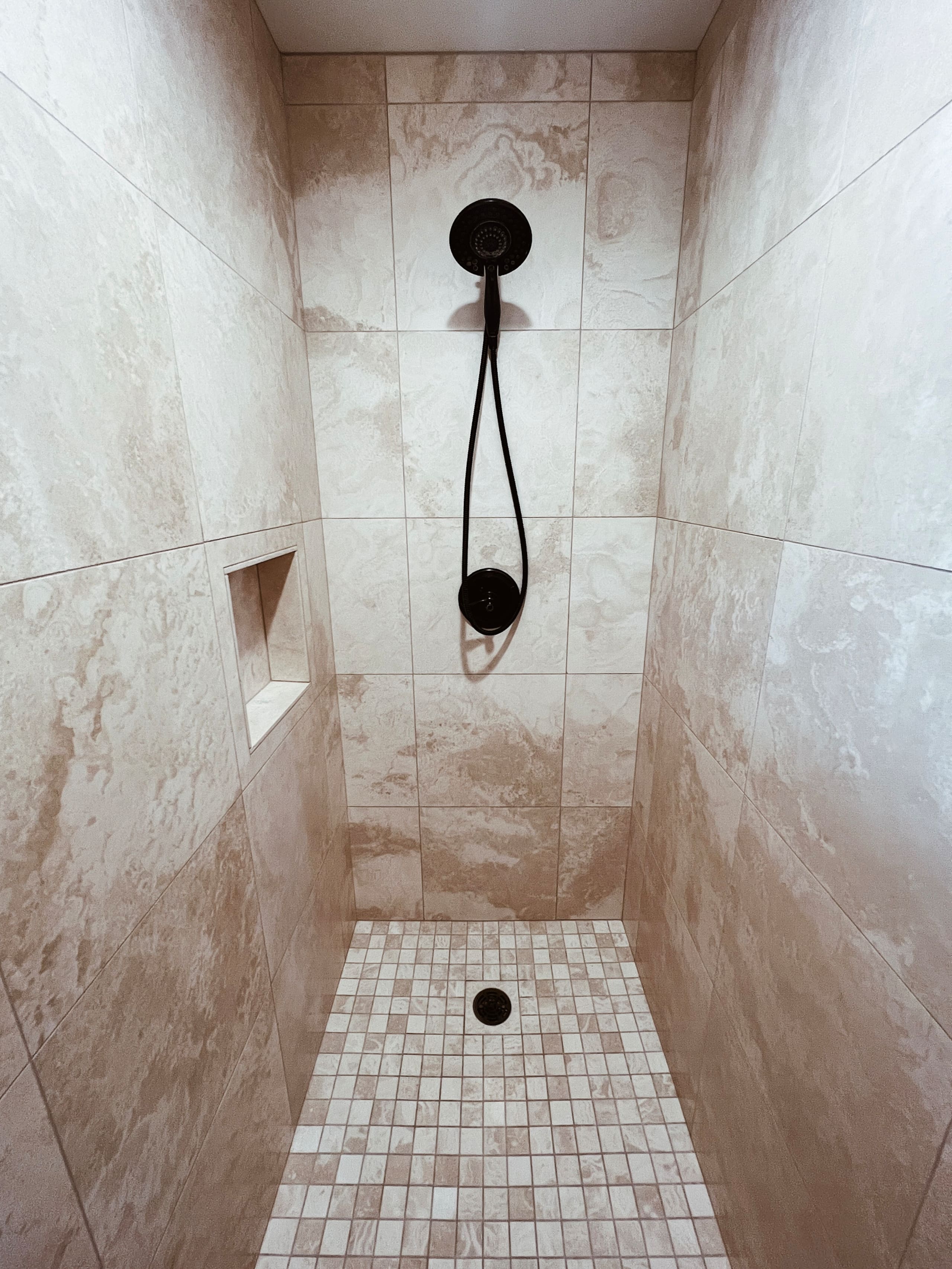 Anuhea House Hema - Beautiful custom-built studio - Image 25