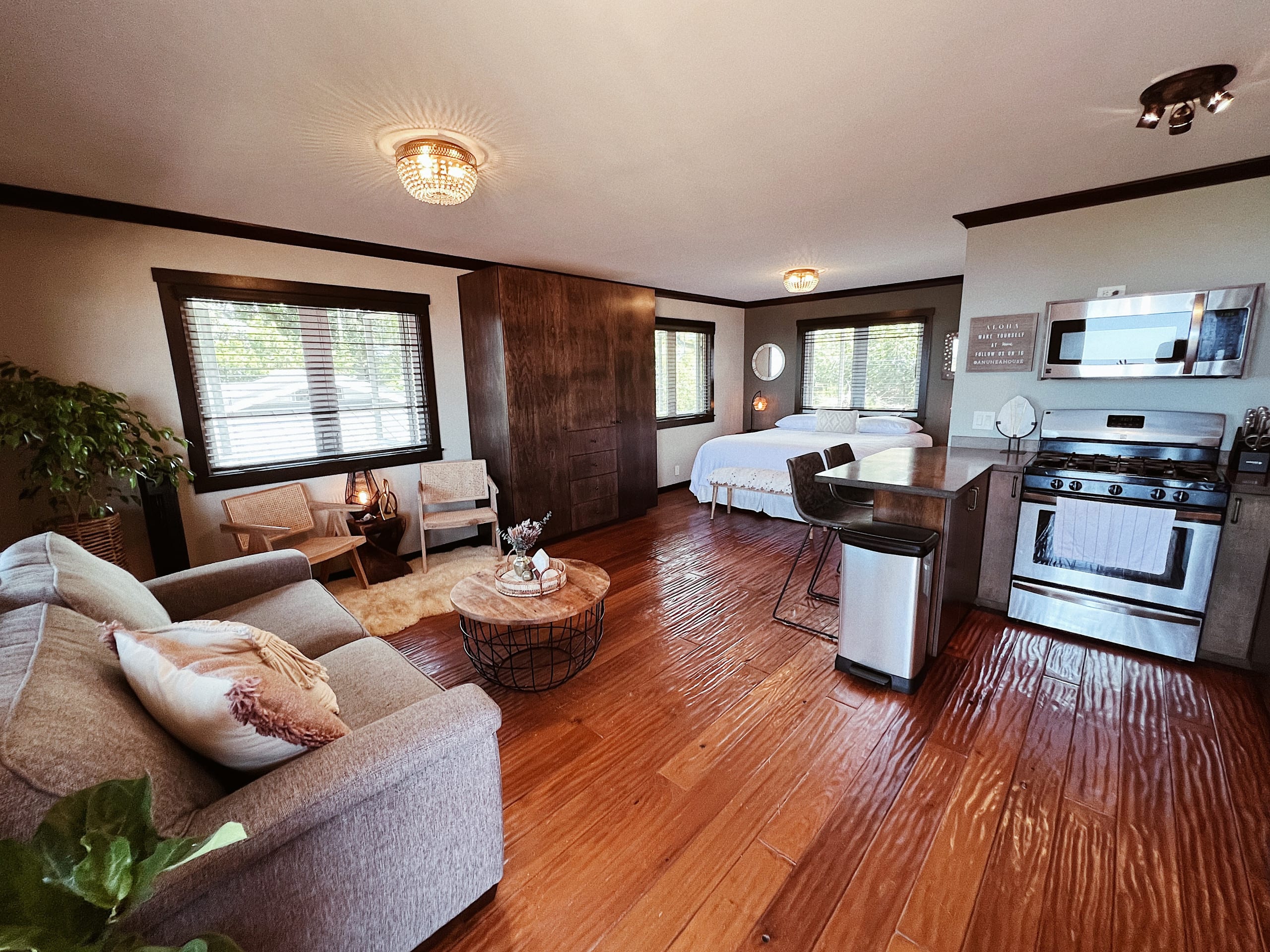 Anuhea House Hema - Beautiful custom-built studio - Image 5