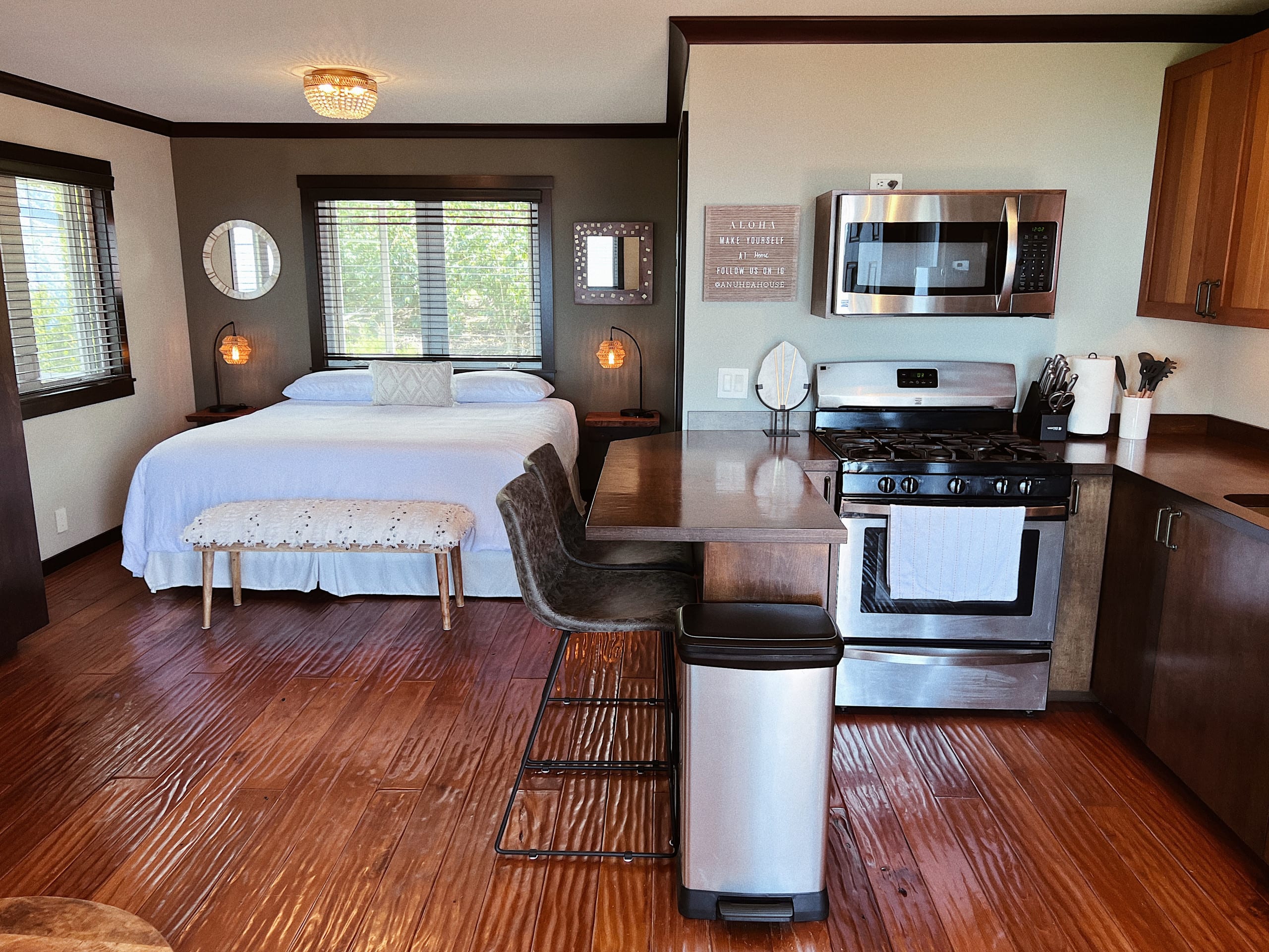 Anuhea House Hema - Beautiful custom-built studio - Image 18
