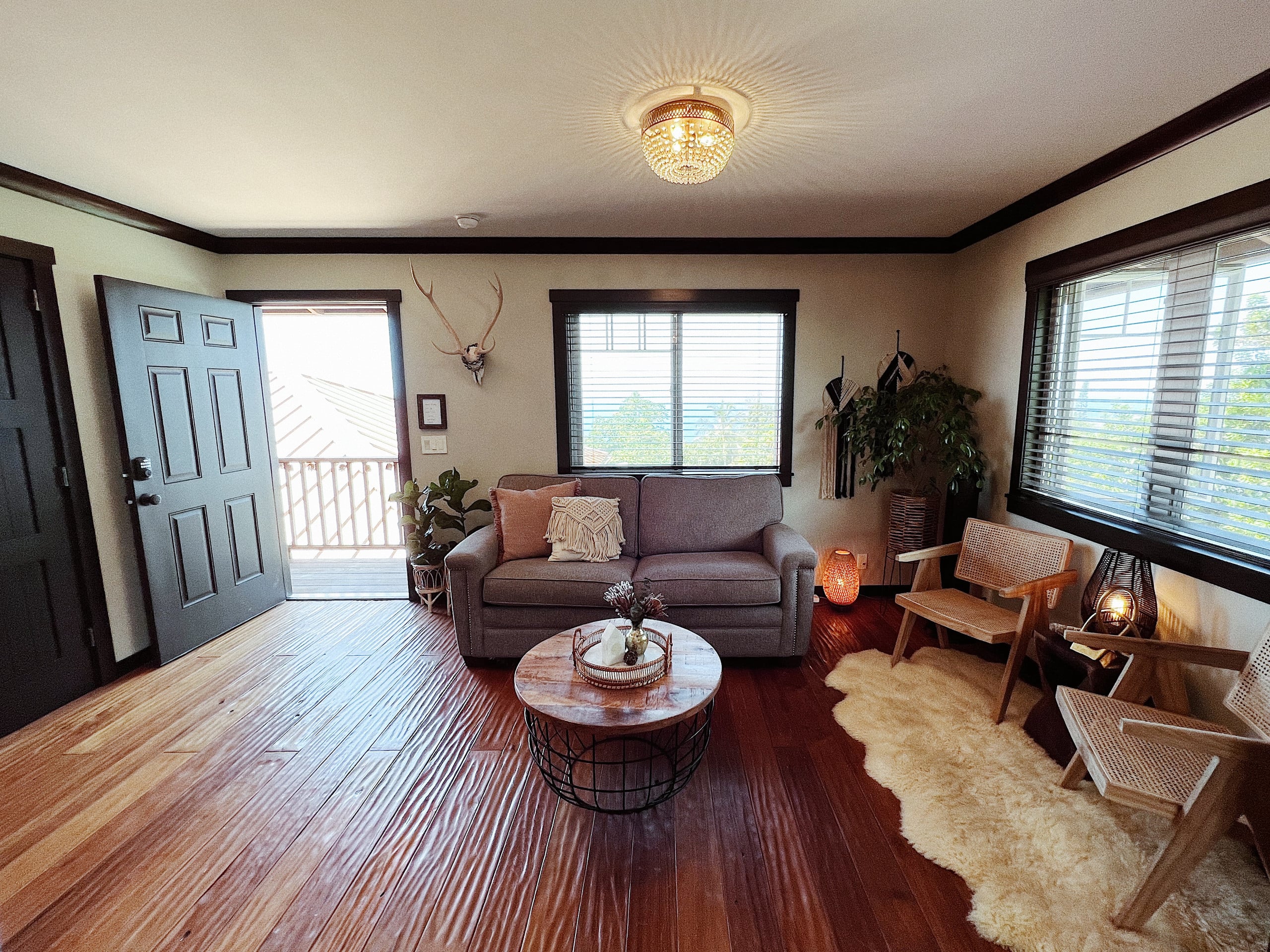 Anuhea House Hema - Beautiful custom-built studio - Image 4