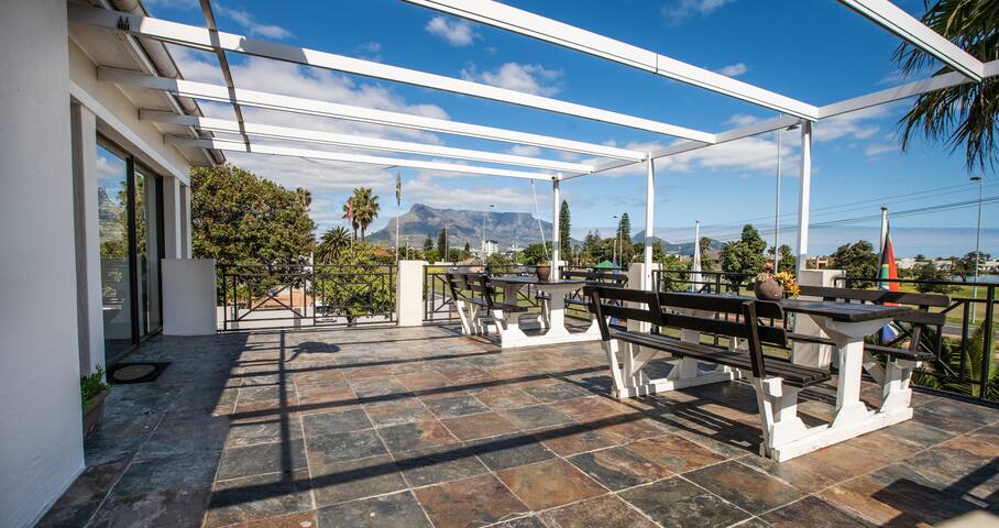 Woodbridge Lodge – 16 bedroom guesthouse gallery image 5