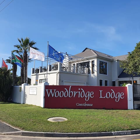Woodbridge Lodge – 16 bedroom guesthouse