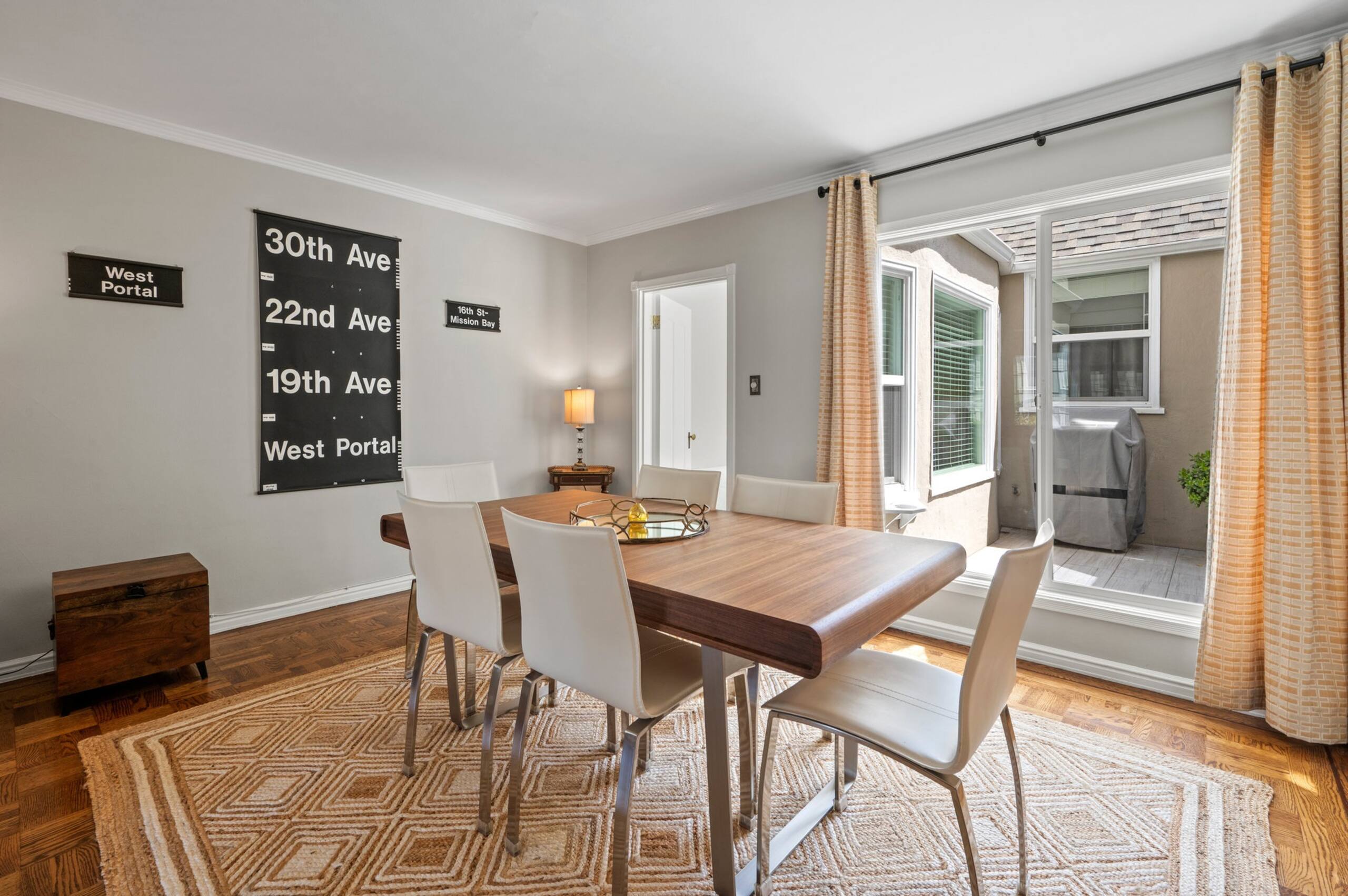 Home in San Francisco · ★4.93 · 3 bedrooms · 3 beds · 2 baths - Image 11