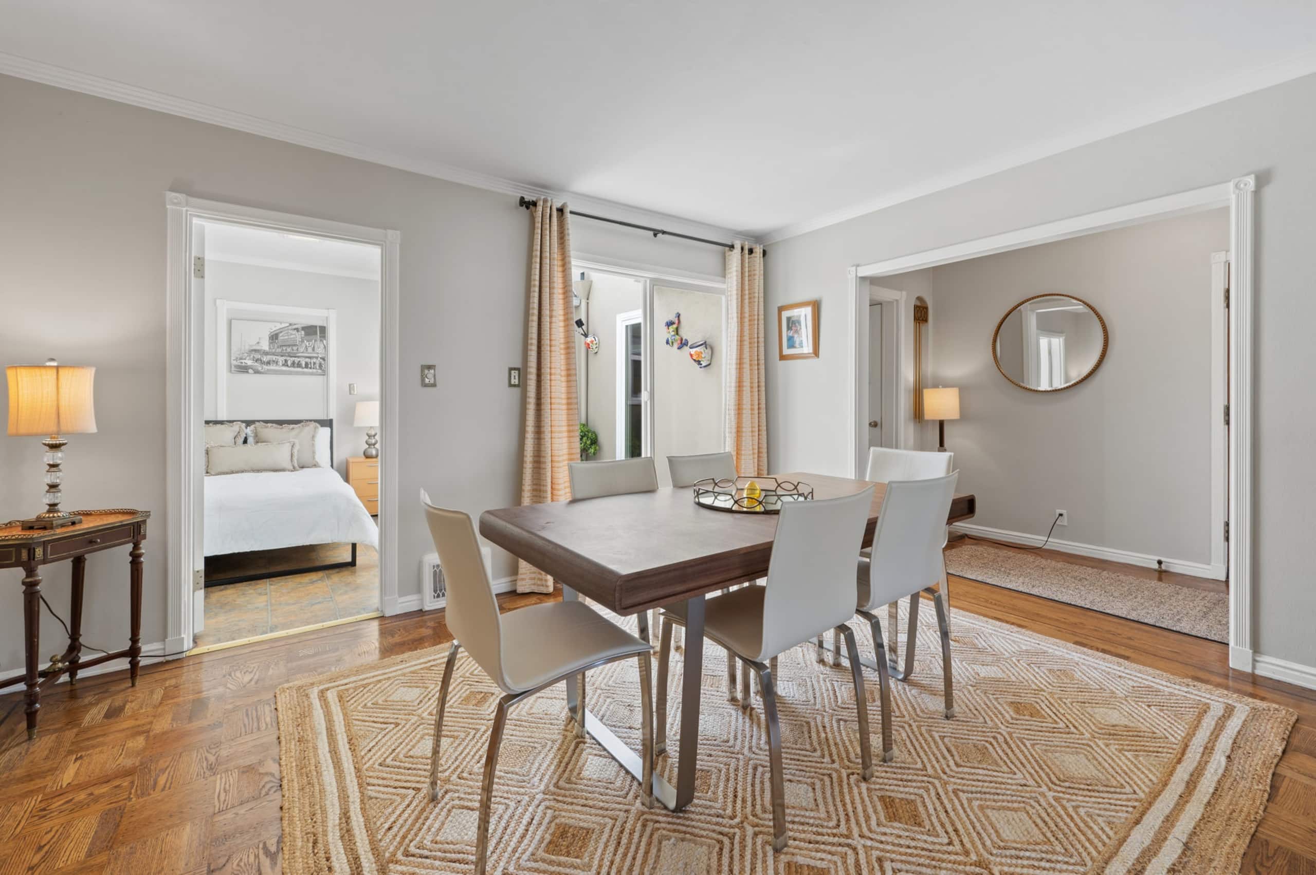Home in San Francisco · ★4.93 · 3 bedrooms · 3 beds · 2 baths - Image 9