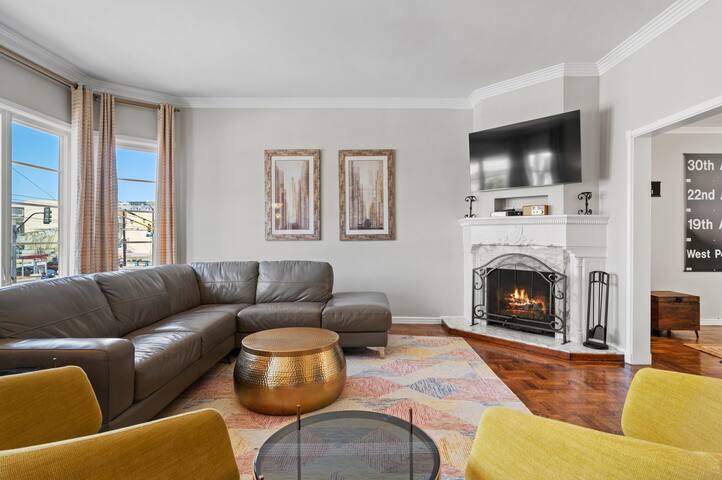 University of San Francisco Luxury Retreat gallery image 2