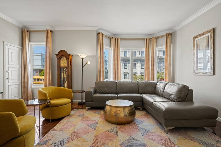 University of San Francisco Luxury Retreat gallery image 5