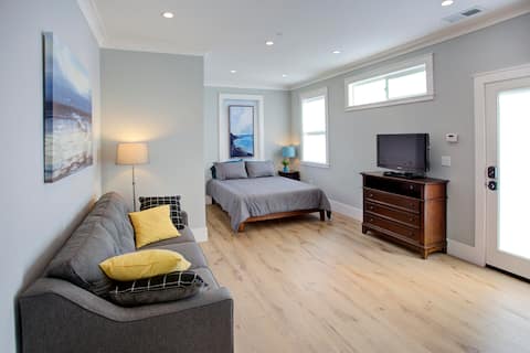 Seaside Private Studio!  Near  SFO,  SF and Beach!