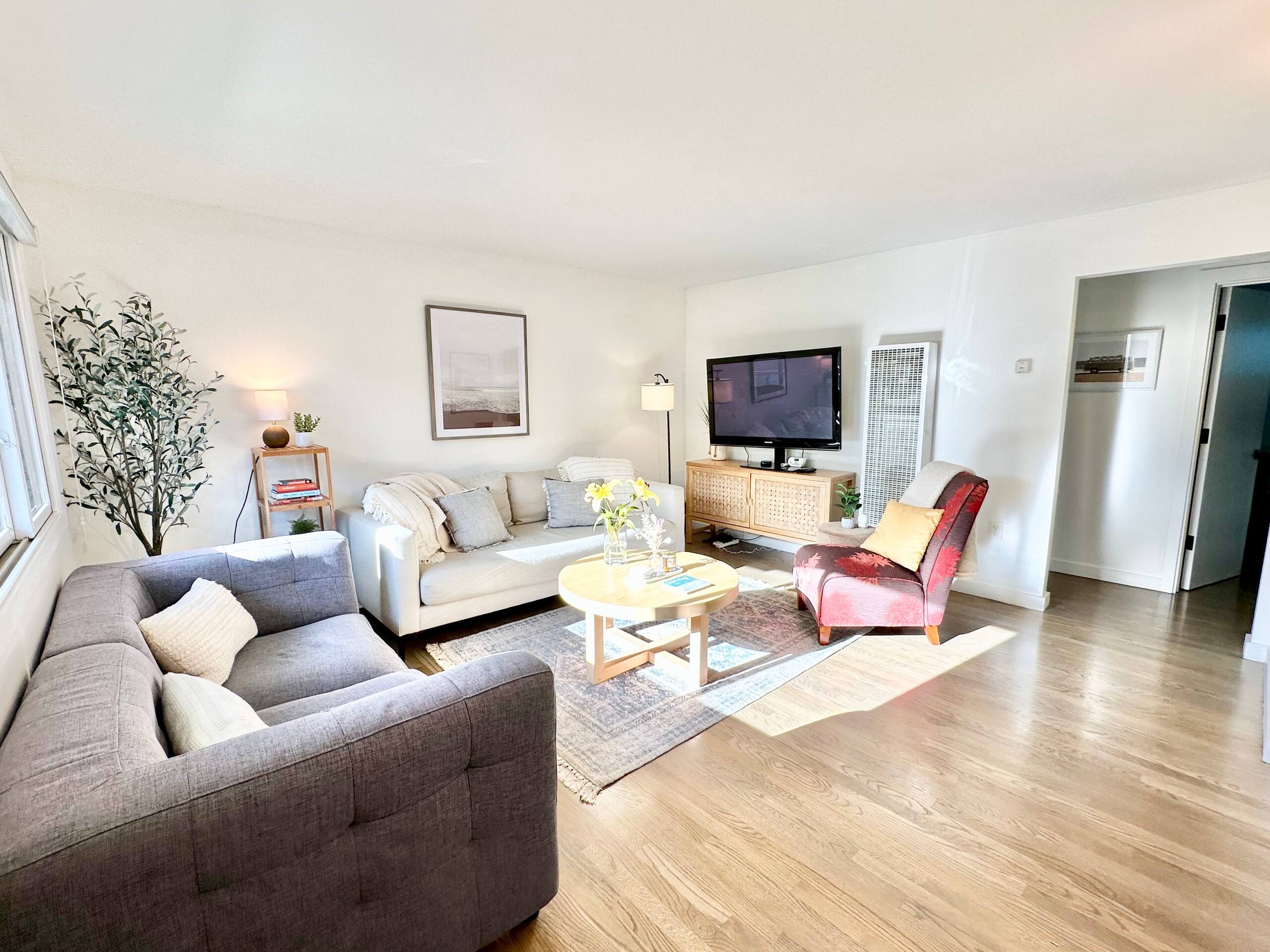 Condo in San Francisco · ★4.8 · 2 bedrooms · 2 beds · 1 bath - Image 1