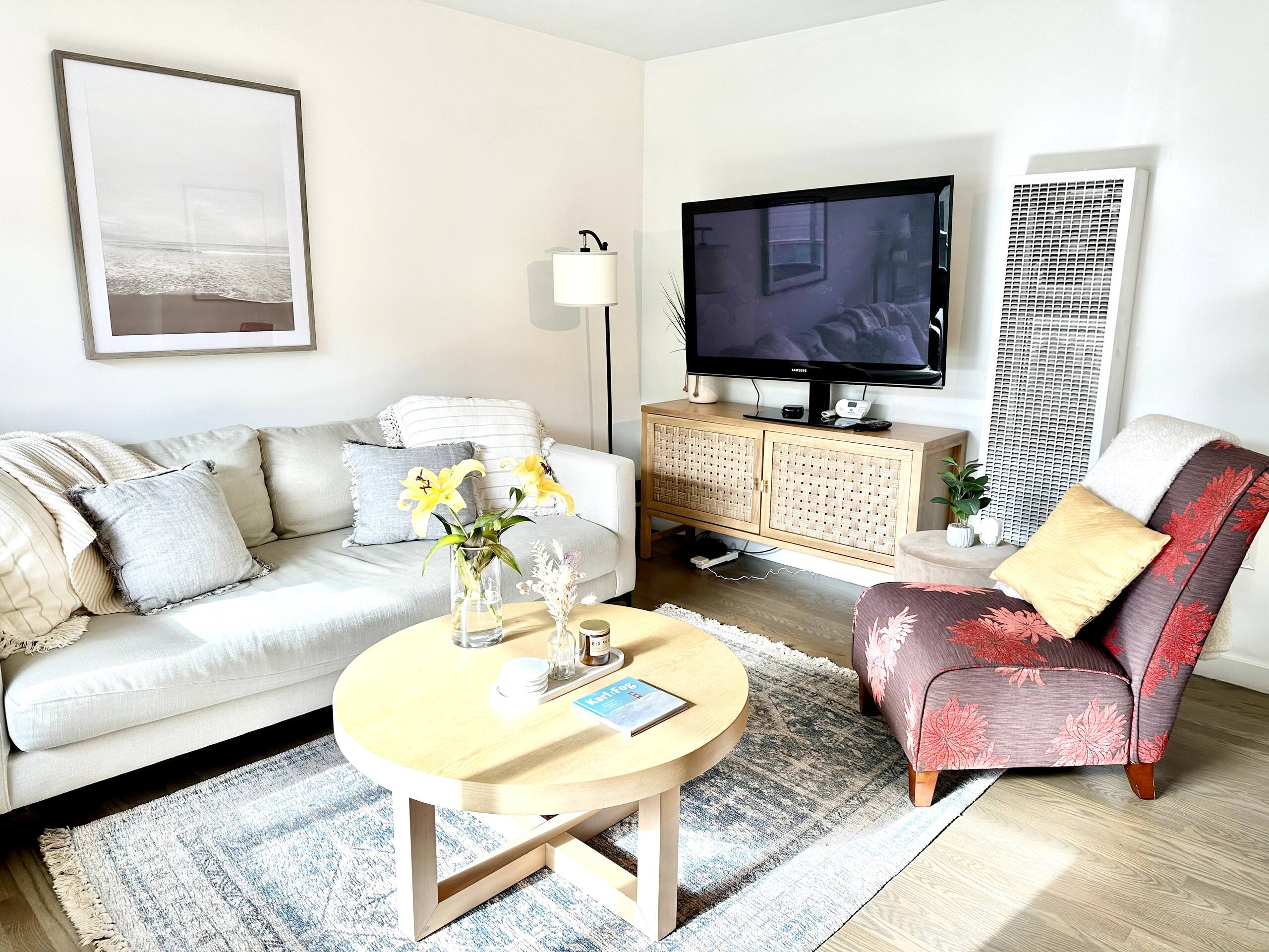 Condo in San Francisco · ★4.8 · 2 bedrooms · 2 beds · 1 bath - Image 2
