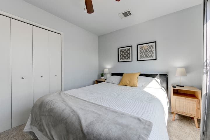 سرير ضيف في الطابق العلوي 