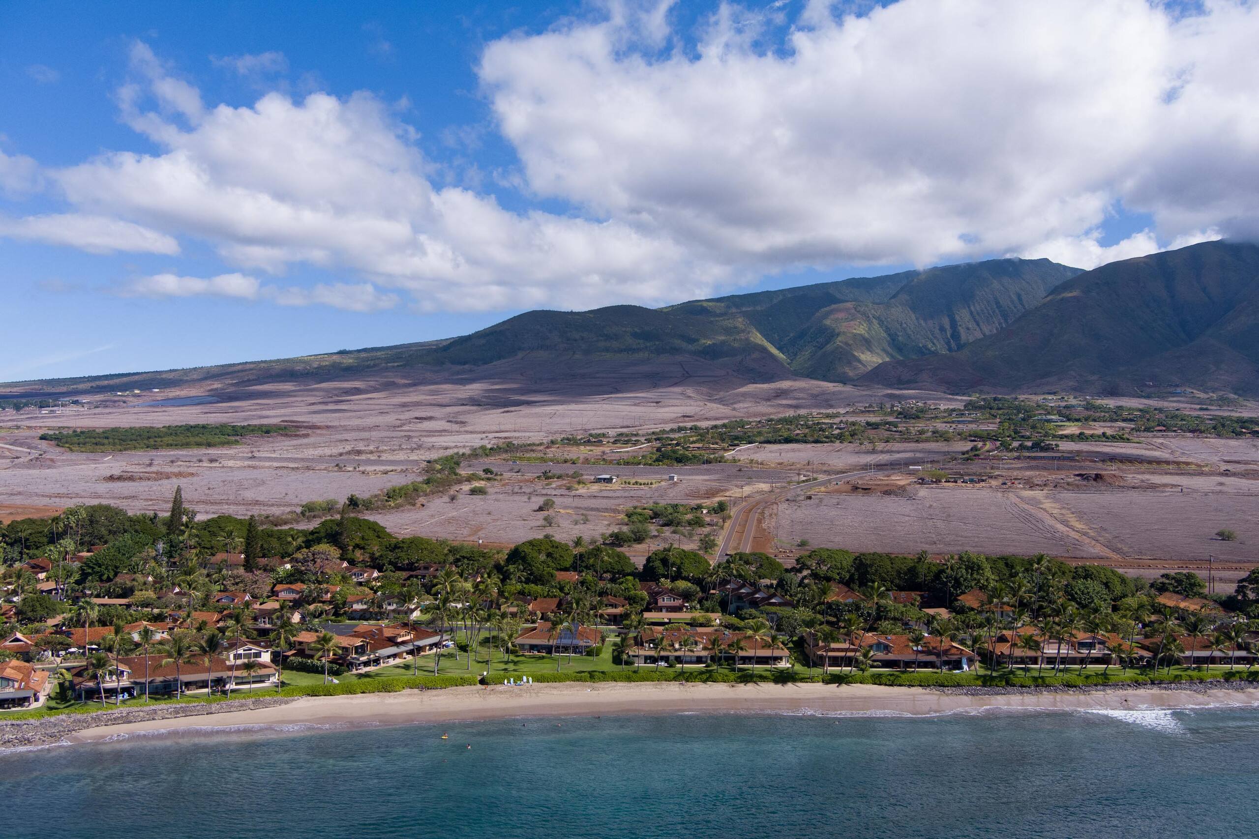 Townhouse in Lahaina · ★4.69 · 3 bedrooms · 4 beds · 3 baths - Image 50