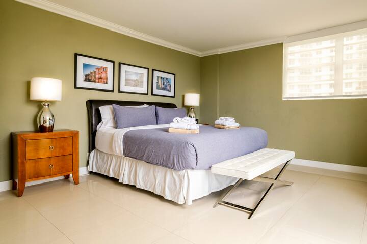 HomeAtSun: Ocean View just Over the Beach gallery image 2