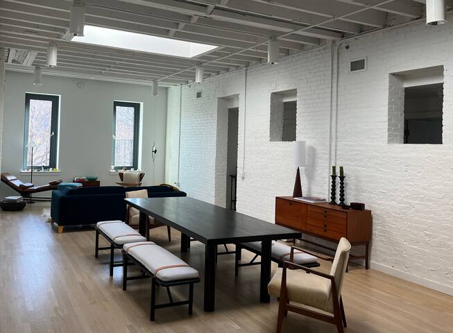 True loft in prime Williamsburg, Brooklyn gallery image 3