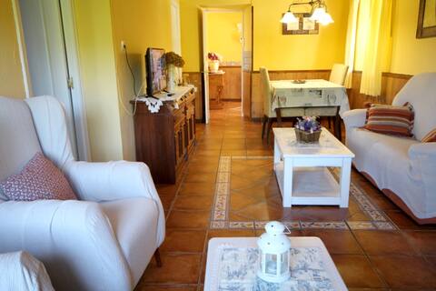Airbnb con mejor rendimiento: Casa "San Juan", Ribadesella. 5 minutes from the sea en Ribeseya