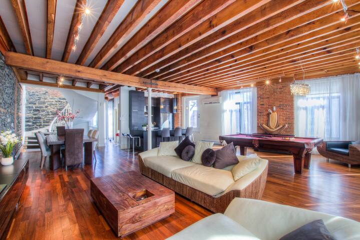 Exotic 2 Floor Penthouse Loft With Terrace gallery image 4