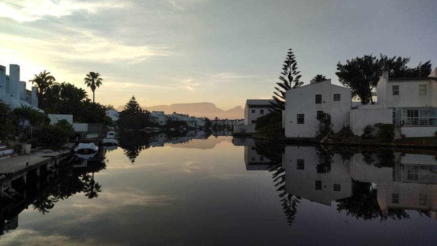 Family-friendly waterfront home with great views gallery image 2