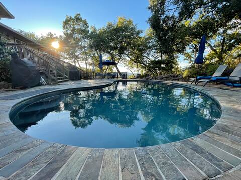 Sonoma Retreat: Pool, Hot tub, Views, relaxing!