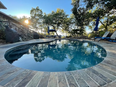 Sonoma Retreat: Pool, Hot tub, Views, relaxing!