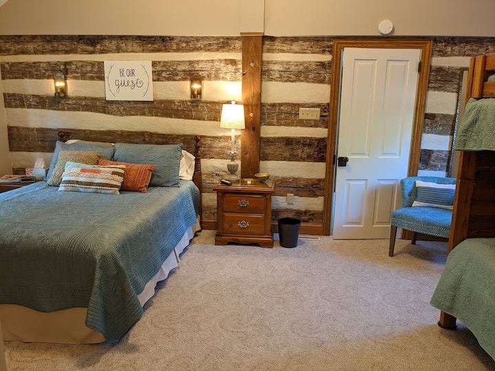 Private Queen Room 2 at Stonewycke B&B Houses for Rent in Quarryville, Pennsylvania, United