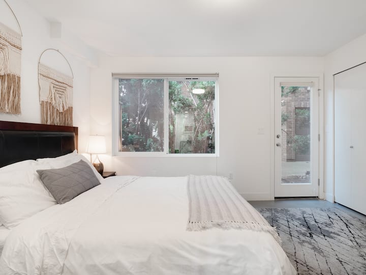 Lovely natural light in second bedroom.