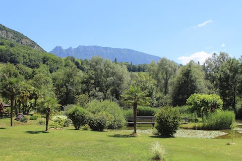 Marsh Warbler Chalet - "Les nids du Chat"