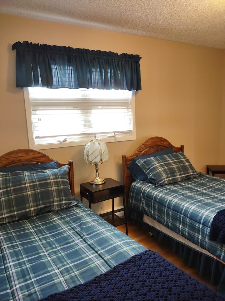 dormitorio n.º2 en la planta superior (camas individuales)