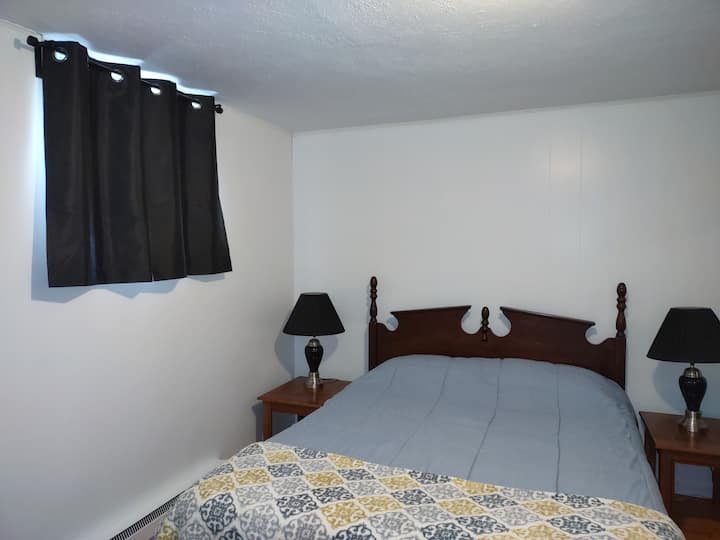 dormitorio #4 abajo (cama queen)