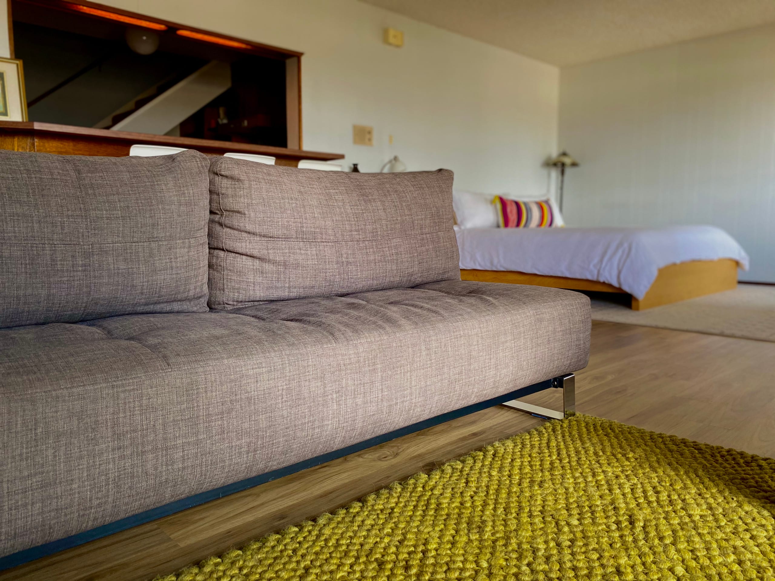 Chic, sun-drenched studio w/views and parking. - Image 15