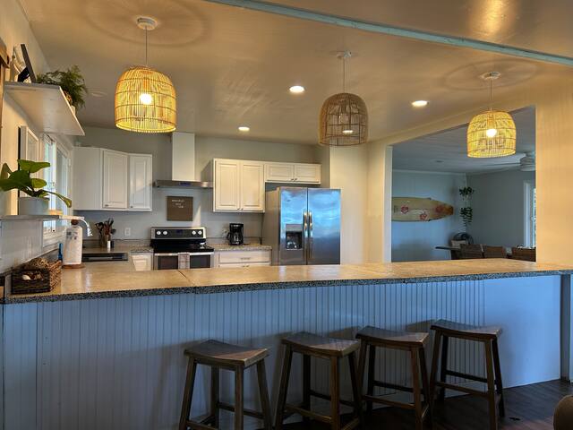 Kekela Estate – Sports Court Yard/Jacuzzi/AC gallery image 4