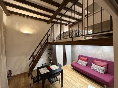 Top performing Airbnb: Apartment D'Epoca nel Borgo Antico in Bari