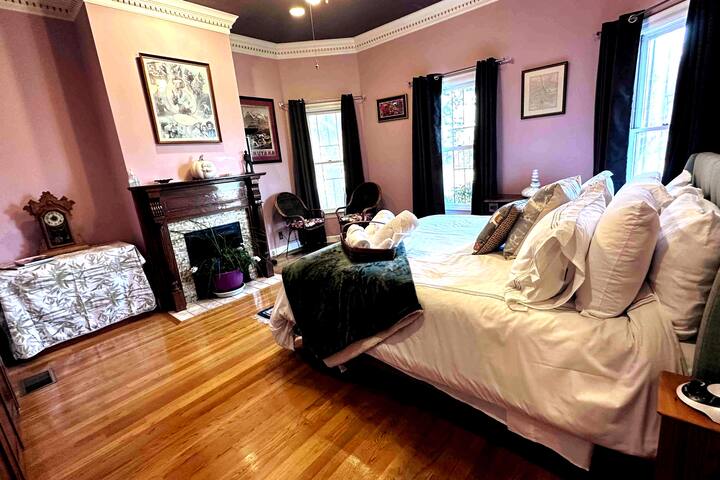 D’town gated home firepit/pk6cars, Pets/PickleBall gallery image 5