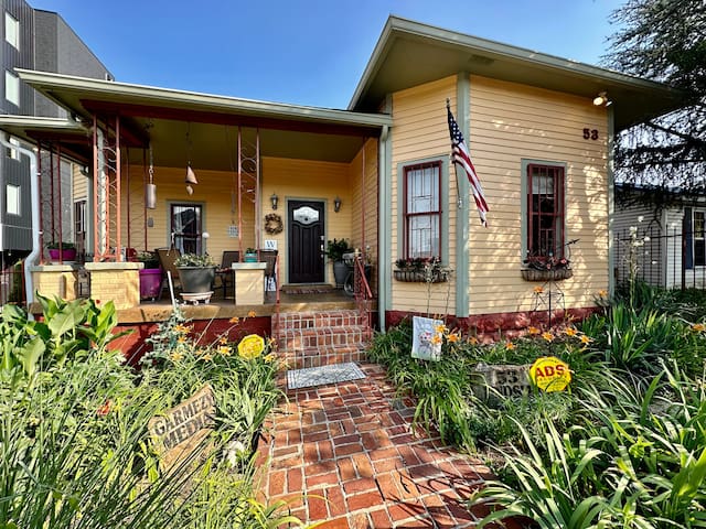 D’town gated home firepit/pk6cars, Pets/PickleBall