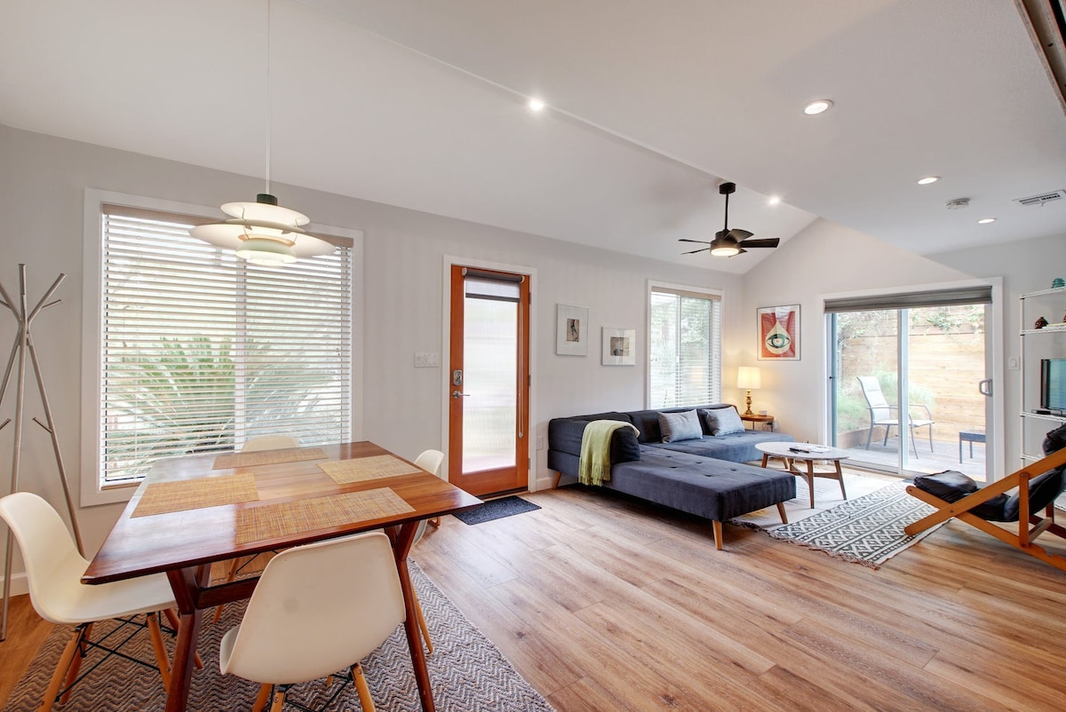 Sweet South Austin Bungalow in Bouldin Creek