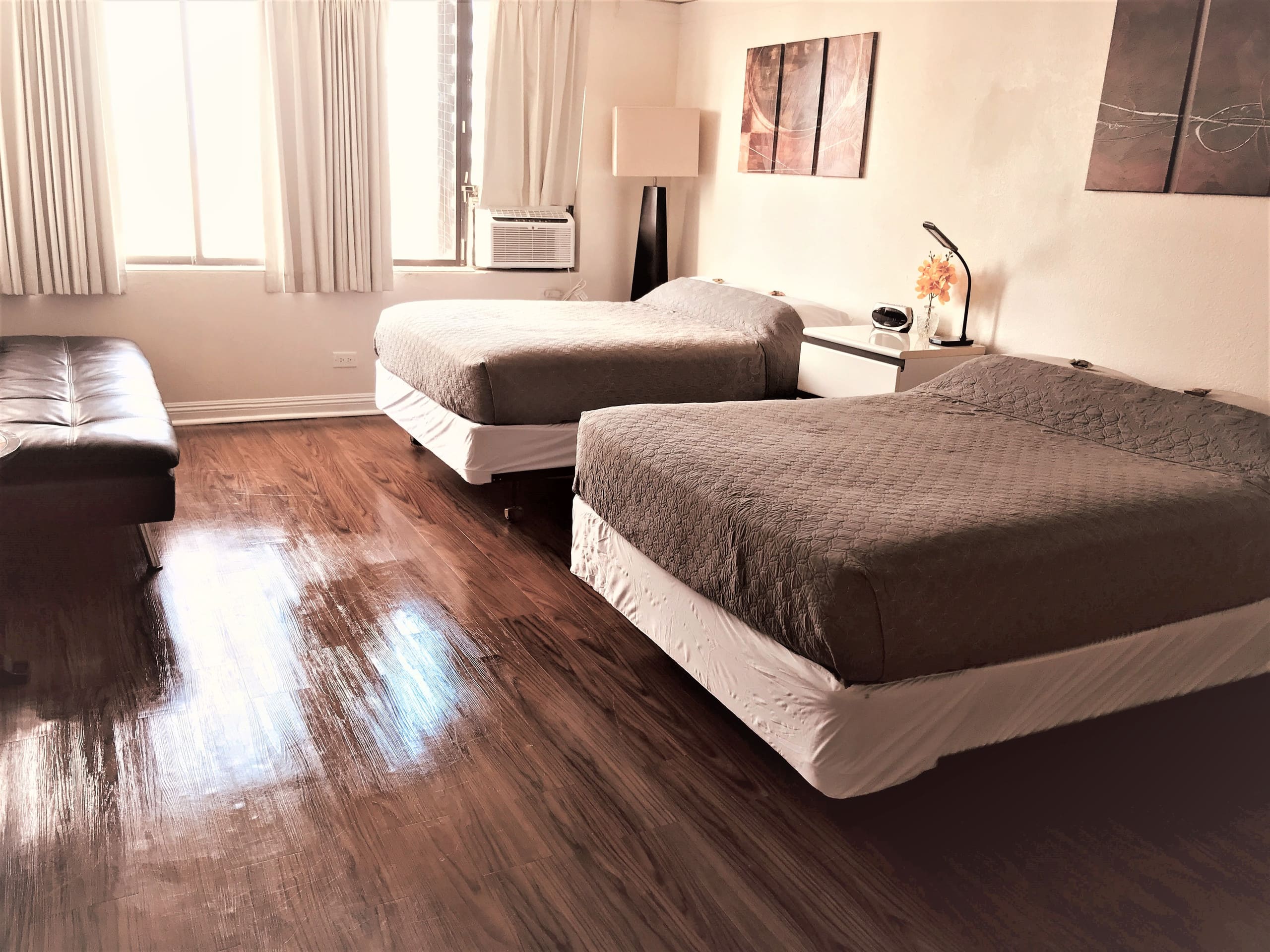 Condo in Honolulu · ★4.76 · 2 bedrooms · 3 beds · 2 private baths - Image 5
